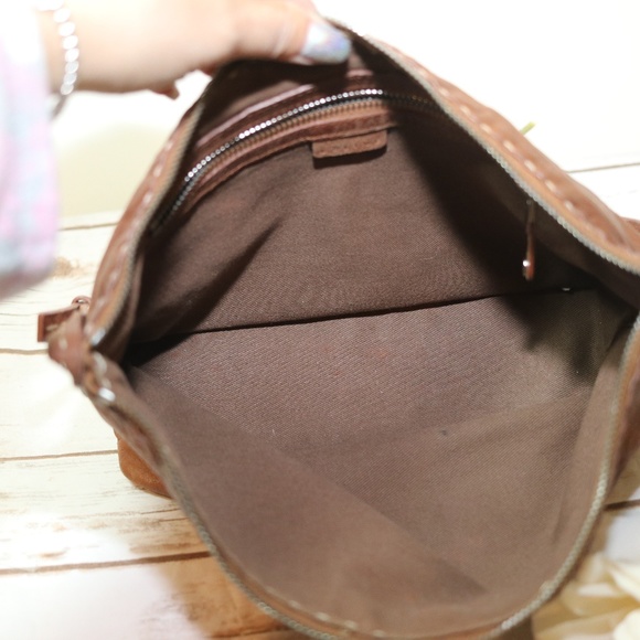 CÉLINE embossed floral leather shoulder handbag - Picture 6 of 8